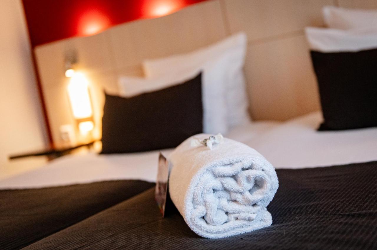 Hotel & Mons Soignies 4*